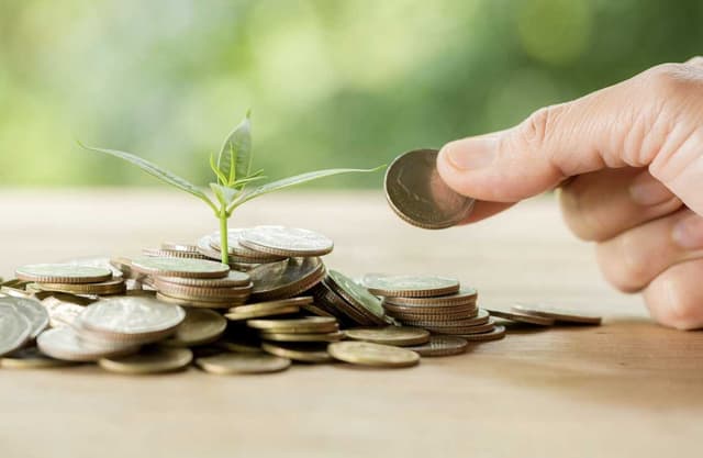 Investasi, Trading, atau Menabung? Strategi Mana yang Bikin Uang Tumbuh