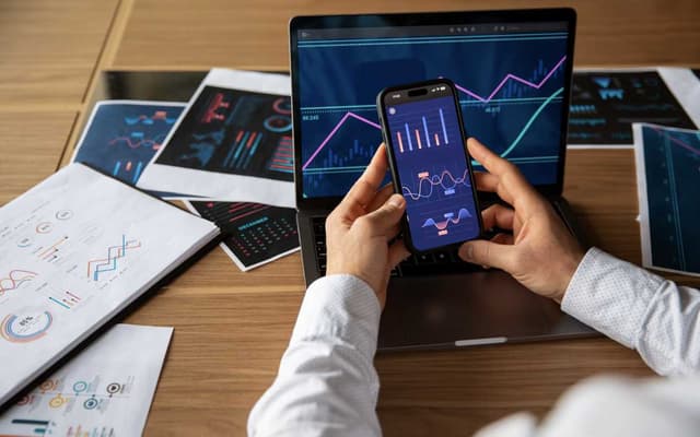 Investor Wajib Tahu! Ini 5 Aplikasi Saham Teraman Terdaftar OJK di 2025