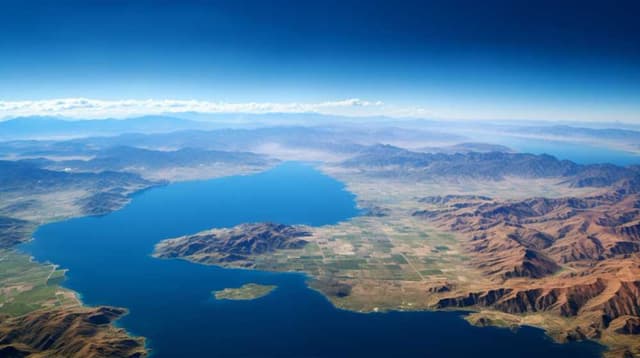 Iran Pungut USD2 Juta di Selat Hormuz, Energi Global Terancam